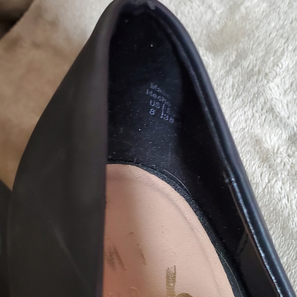 Black Mix No. 6 Pumps - Picture 8 of 8